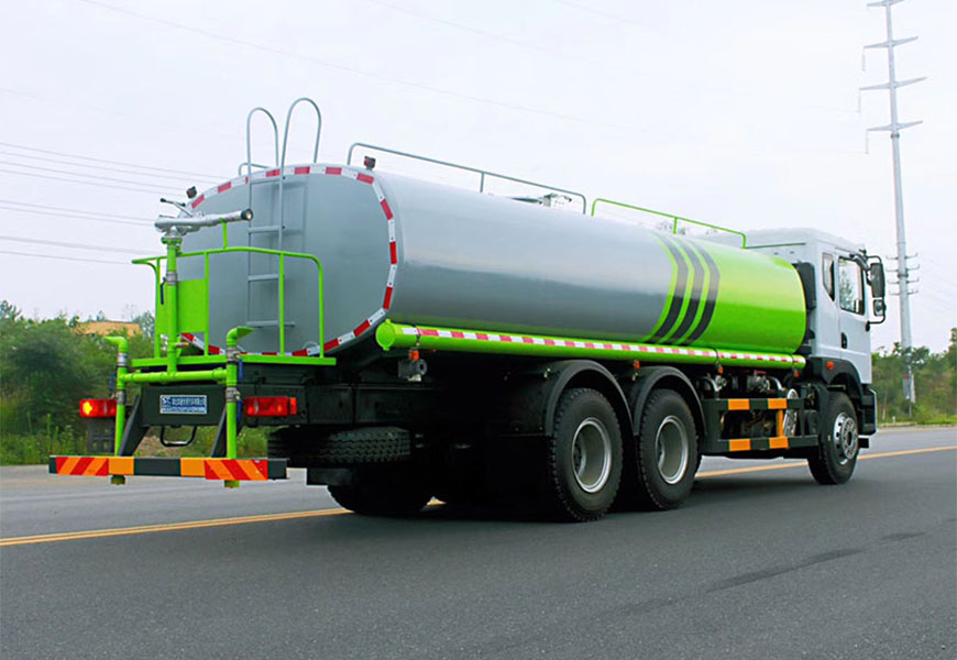 東風(fēng)大多利卡7噸灑水車——傳承卓越品質(zhì)的代表
